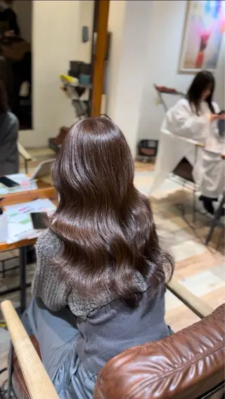 ロング カラー 韓国風・ブリーチなし ・あり後藤 一斗店長のヘアスタイル