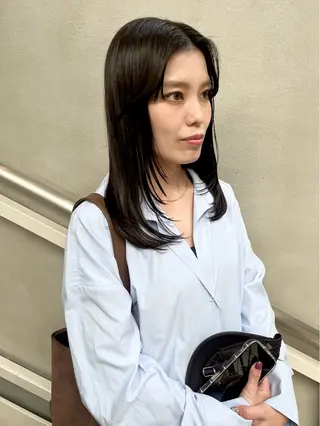 ロング カラー 佐藤 永夏のヘアスタイル