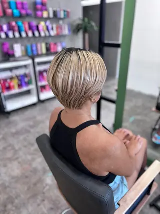 ショート miloc naha ナナカのヘアスタイル