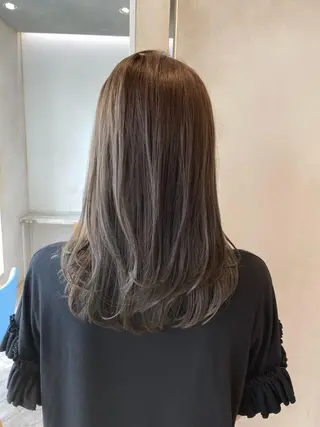 セミロング カラー 顔まわりカット🌟 くびれヘア/寺門遥輝のヘアスタイル