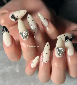 ネイル Minako 【Charmant】のネイルデザイン