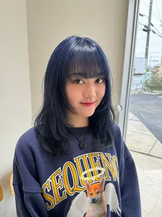 ミディアム カラー 堀越 美羽のヘアスタイル