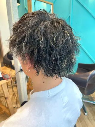 ショート パーマ 🌈艶カラー× メンズパーマ永埜🌈のヘアスタイル