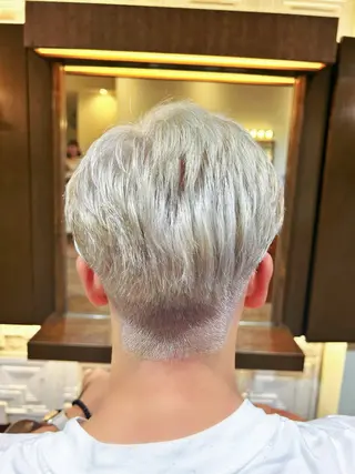 ショート カラー メンズ 西浦 智也のヘアスタイル