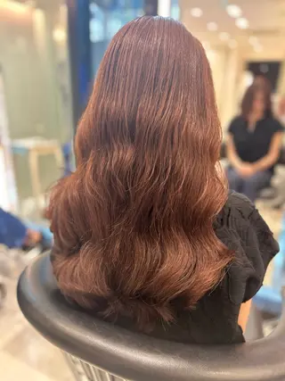 セミロング パーマ 韓国っぽ透け感カラー マンツーマン🫧なおのヘアスタイル