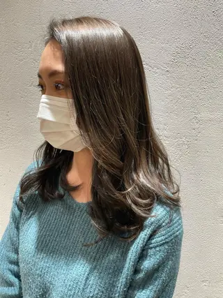 セミロング カラー 天野 瑠真のヘアスタイル
