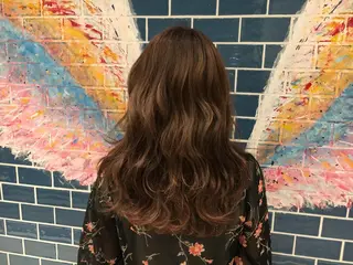 カラー 野上 綾香のヘアスタイル