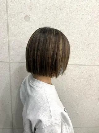 ショート カラー レイヤー ハイトーン 暖色⭐︎KANAKOのヘアスタイル