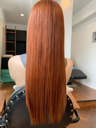 ロング カラー トップ スタイリストのヘアスタイル