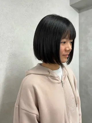 ミディアム anon Loemのヘアスタイル
