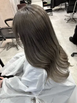 ロング カラー 松井那津子 /ハイライトブリーチのヘアスタイル