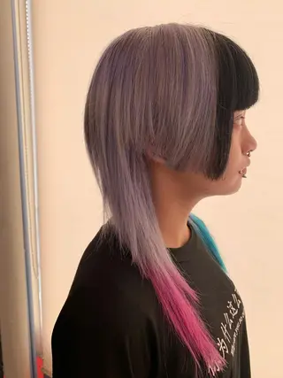 セミロング カラー ヘアアレンジ 今村公介 ブリーチ特化、派手髪のヘアスタイル