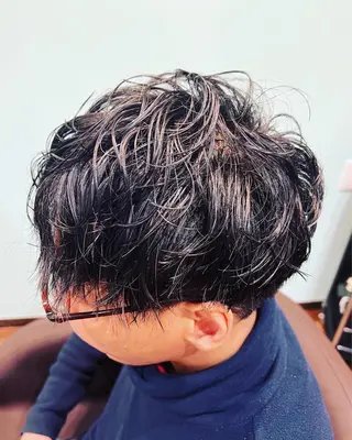 ショート 根岸 宏文のヘアスタイル