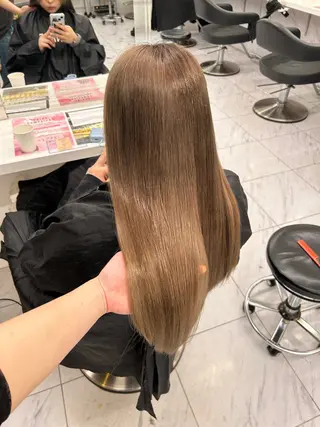 カラー 🥯縮毛/レイヤー/ ベージュヘア🥯のヘアスタイル