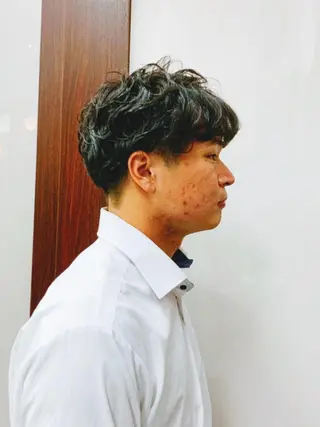 ミディアム パーマ メンズ 牧野 滉平のヘアスタイル