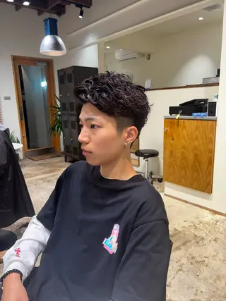 パーマ メンズ nishido ハイライト/パーマのヘアスタイル