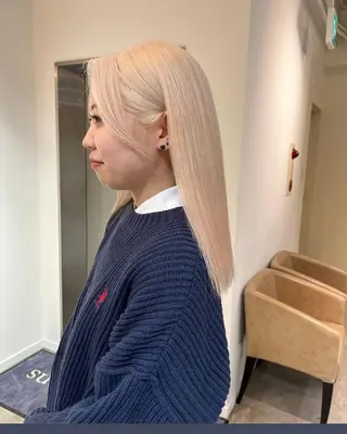 セミロング アヴァンスクロス あべのルシアス店のヘアスタイル