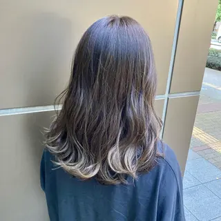 セミロング カラー 松岡 知のヘアスタイル