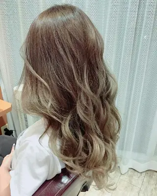 カラー 100%髪質改善特化 TRUNSのヘアスタイル
