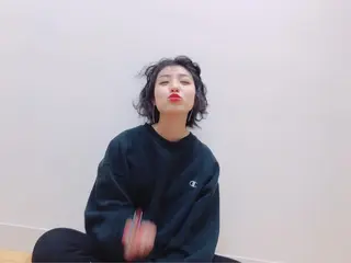 ショート カラー ヘアアレンジ yu-ri🩷 韓国ヘアのヘアスタイル