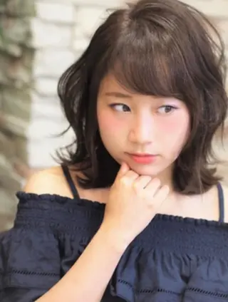 ミディアム カラー ササキ トモコのヘアスタイル