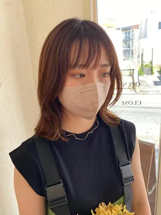 ミディアム 井上 歩美のヘアスタイル