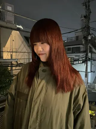 カラー ミルクティーベージュ ブリーチ🖤サヤカのヘアスタイル