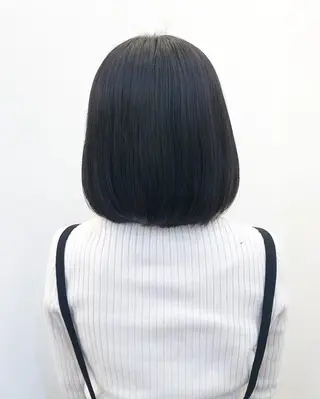 ショート ツノガイ エリのヘアスタイル