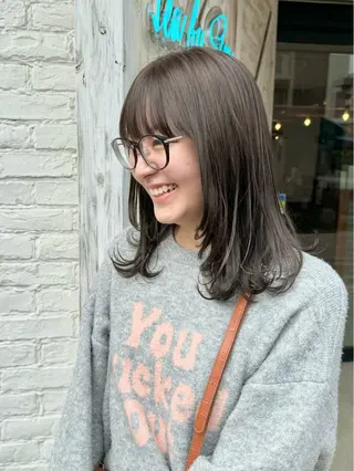 ミディアム 原田 彩花のヘアスタイル