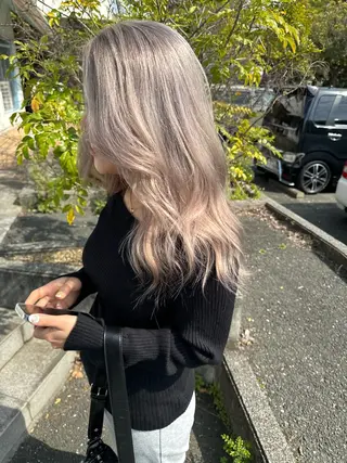 ロング Lit.豊橋 夏目のヘアスタイル