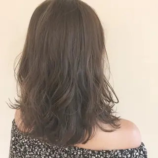 ミディアム 加藤 綾華のヘアスタイル
