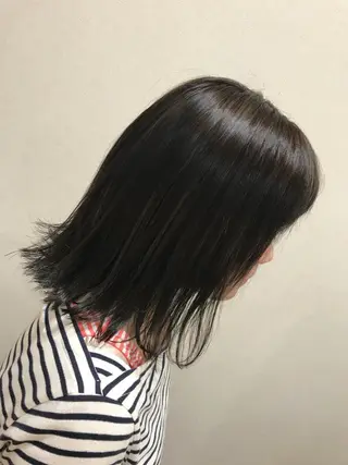 ミディアム カラー 岡本 智次のヘアスタイル