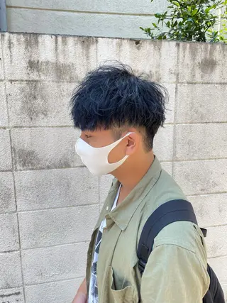 ショート カラー パーマ ヘアアレンジ メンズ アイブロウ スパイキー/フェザー /波巻き/かいとのヘアスタイル