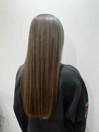 ロング カラー LadyBeetle 山本泰史のヘアスタイル