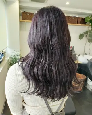 カラー ロング RU RIのヘアスタイル