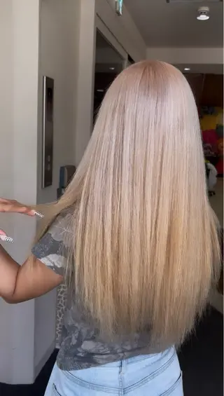 ロング カラー w_salon conocaのヘアスタイル