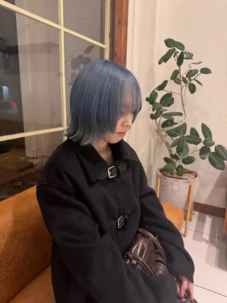 ショート 🦋ブリーチなしダブ ルカラー🌈MEGUのヘアスタイル