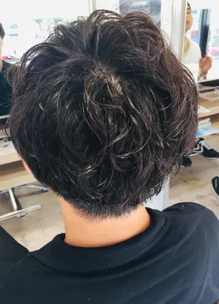 パーマ メンズ cherir髪質改善 パーソナルカラー診断のヘアスタイル