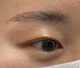 アイブロウ 吉野 瑳桜のヘアスタイル