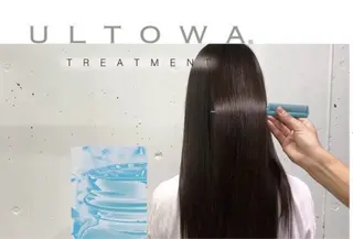 カラー miloc minamiのヘアスタイル