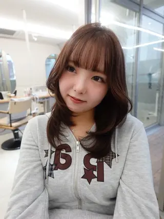 ミディアム ゆい 似合わせカットのヘアスタイル