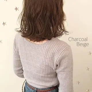 ミディアム カラー 市川 千夏のヘアスタイル