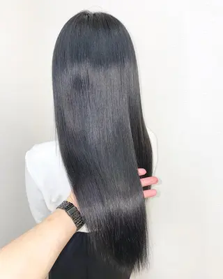 ロング カラー 色ムラ修正の神様 新宿ハイトーンかすみのヘアスタイル