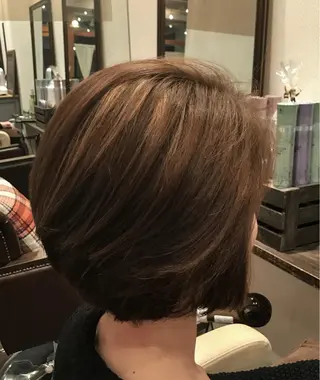 ショート カラー 小森谷 亮太のヘアスタイル