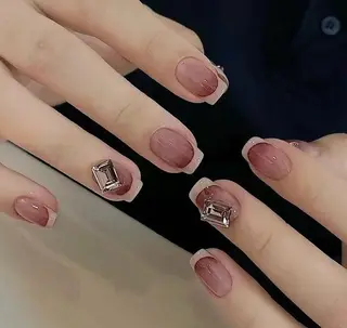 ネイル 高木 維麗絲のネイルデザイン