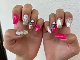 ミディアム ネイル ✴︎ Delightのネイルデザイン