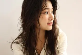 セミロング MAYU 💚森下のヘアスタイル