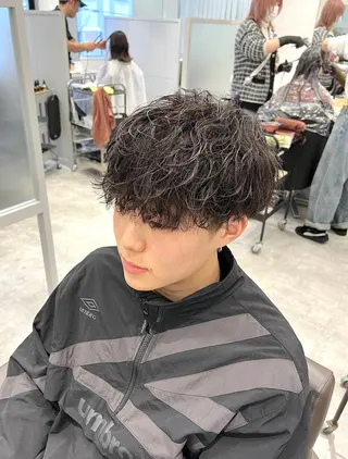 ショート メンズ 関西センターパート メンズモデル募集のヘアスタイル