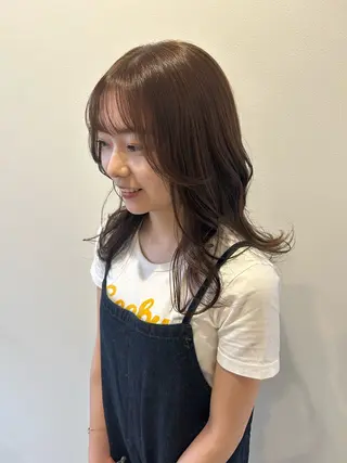 セミロング カラー レザーカット/ ミニボブ/しおりのヘアスタイル