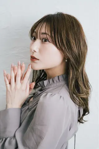 ミディアム MOE /艶感カラー /韓国風スタイルのヘアスタイル